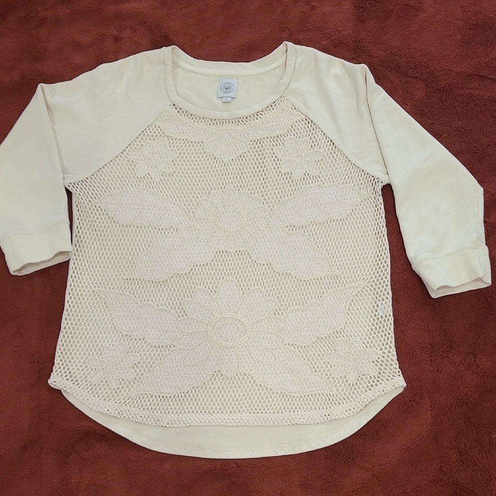 LUCKY LOTUS Cream Long Sleeve Tee with Rounded Neckline and Shirttail Hem